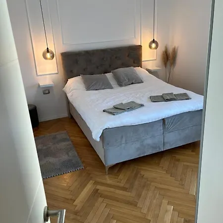 T&j Apartman Zára