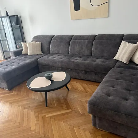 T&j Apartman *